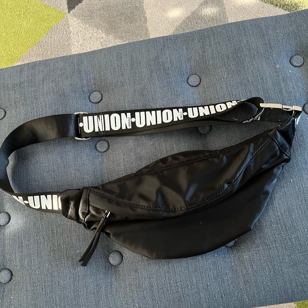 Gabrielle Union x New York & Company Fanny Pack